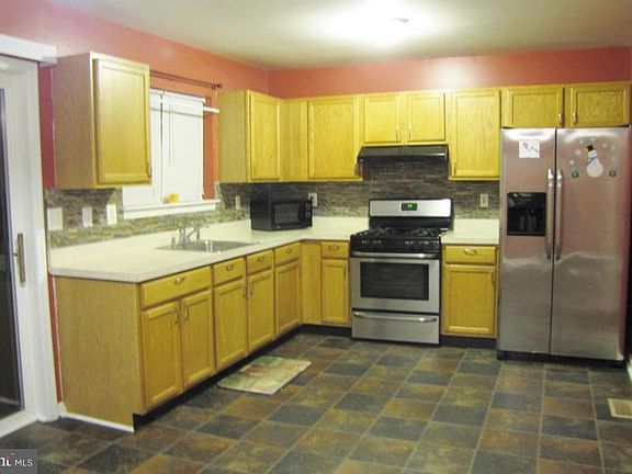 3rd image of 642 Buena Vista Dr