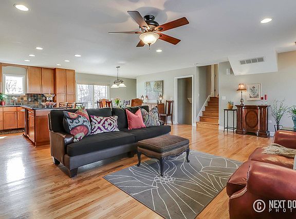 4th image of 340 Robin Hill Dr