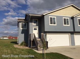 3336 Stephanie Dr, Dickinson, ND 58601