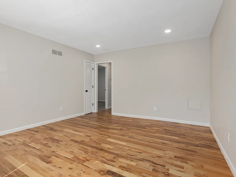 4010 E 123rd Ter #1 — Photo 7