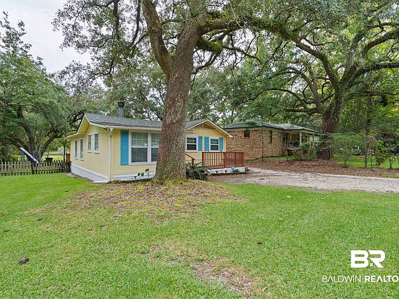 3rd image of 4801 Bayou Shores Dr