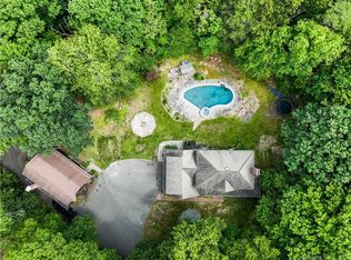 39 Pinewood Trl, Deep River, CT 06417