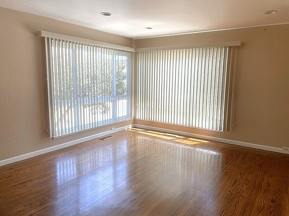 Living room 1