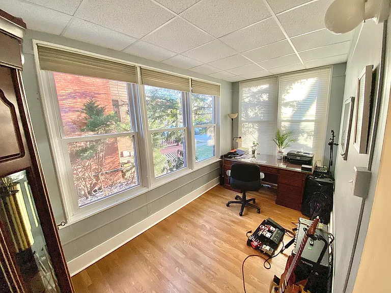1-804 E End Ave #1 — Photo 3