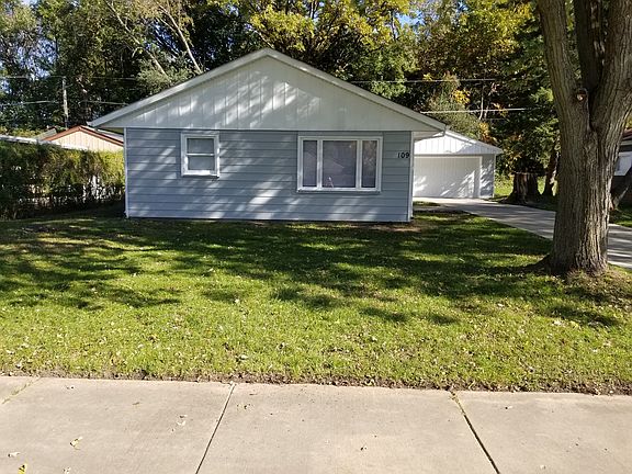 3rd image of 109 Birch St