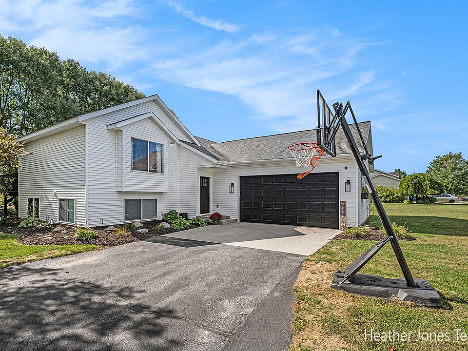 1st image of 7436 High Timber Dr