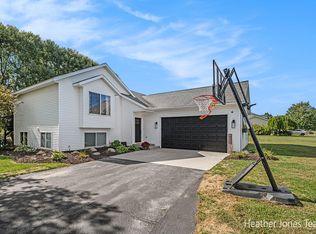 7436 High Timber Dr, Greenville, MI 48838