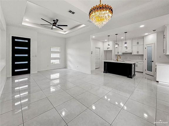 2nd image of 608 Tower Oak Dr