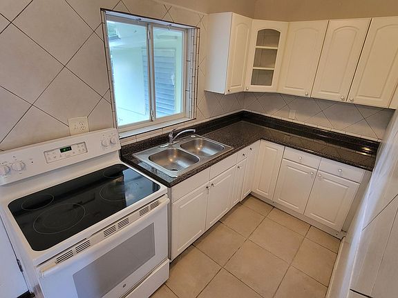 4th image of 3506 S Nashville Ave #3508