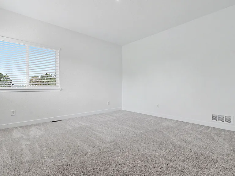 4166 Orchid St — Photo 32