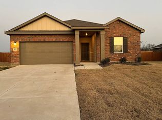 902 Lexington Ln, Nevada, TX 75173