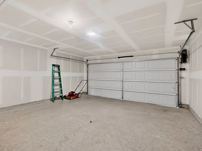 1430 Everett Gardens Way — Photo 35