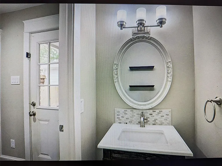 2826 Edgewood Dr — Photo 23
