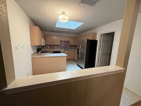 5th image of 2521 Ensenada Ln