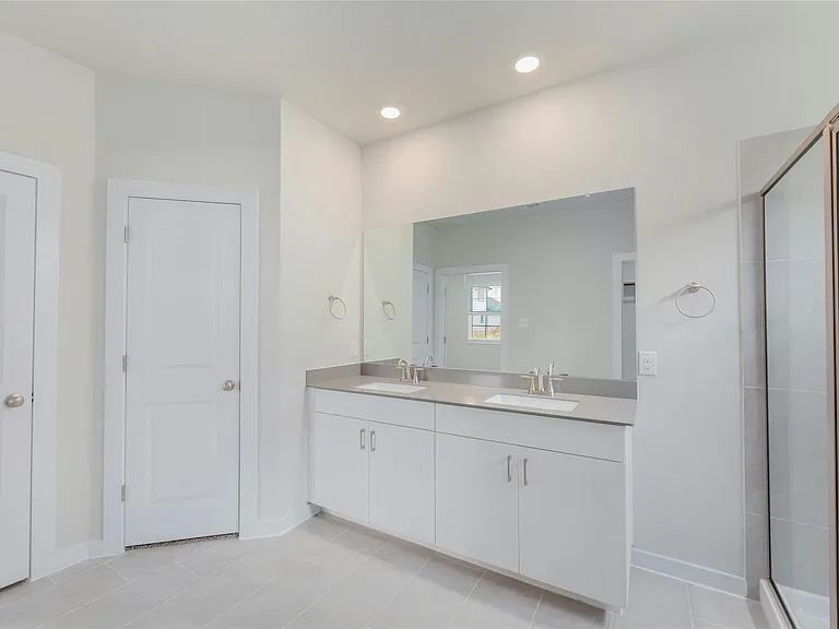 512 Clearlake Dr — Photo 18