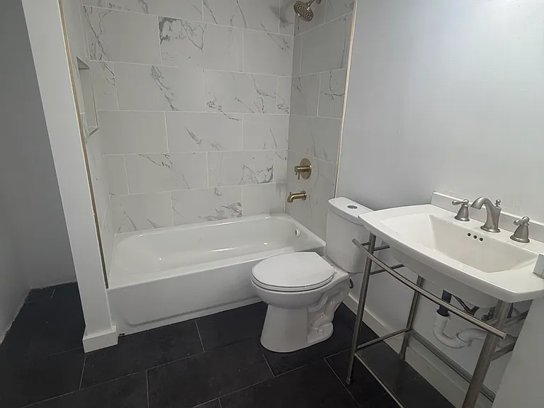 8 Saint Margaret St #B — Photo 19