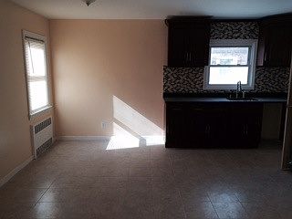 5th image of 73 Hathaway Ave
