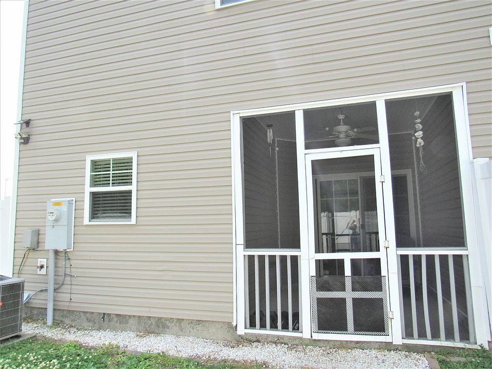 1st image of 111 Waterstone Ln