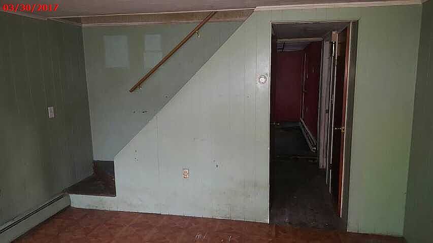 2nd image of 518 E Hancock St