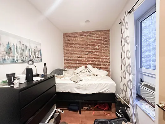 Rented by Ulas Real Estates Inc | media 6