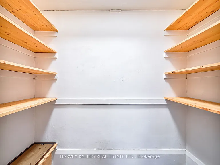 1074 Saint Clair Ave W #4 — Photo 30