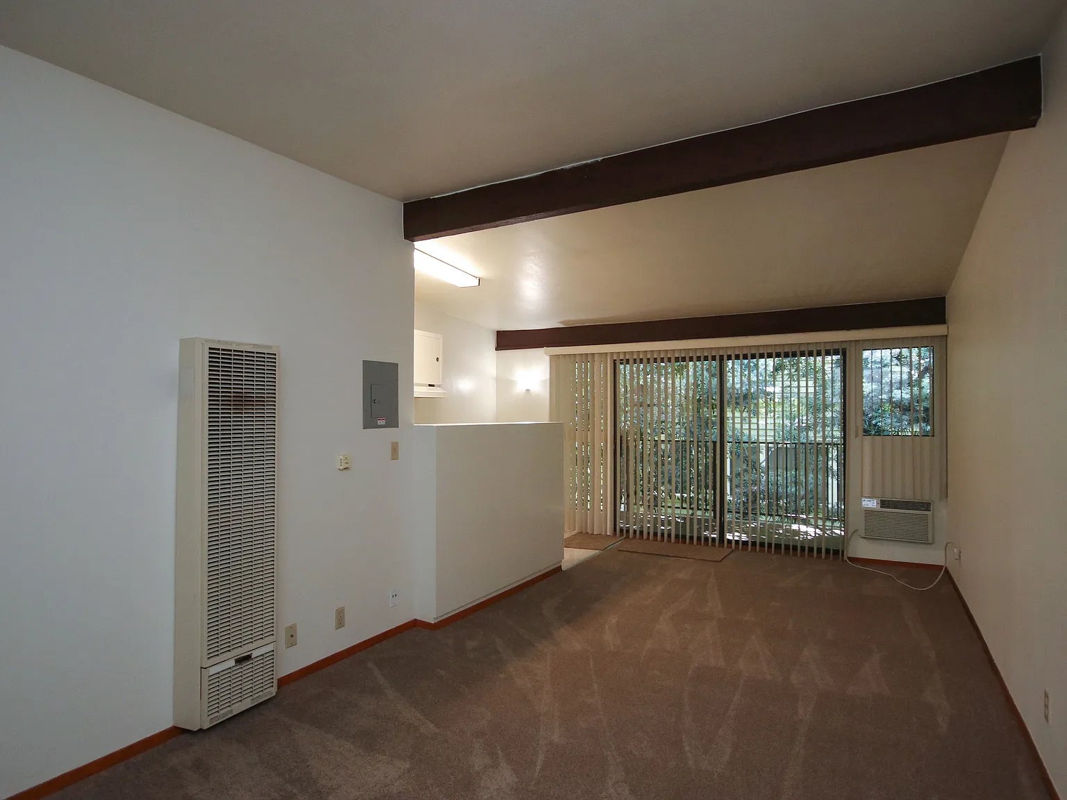 1 bed, $1,895 — Photo 2