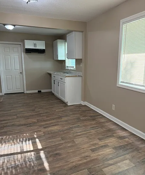 1728 Dearborn St — Photo 1