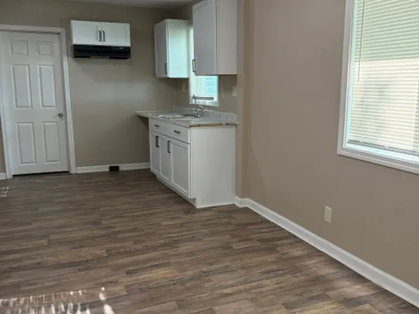 1728 Dearborn St, Augusta, KS 67010