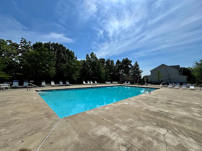 6608 Rosemont Ln — Photo 9