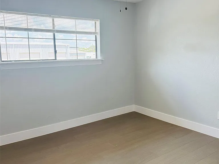 1125 Ann St #13 — Photo 3