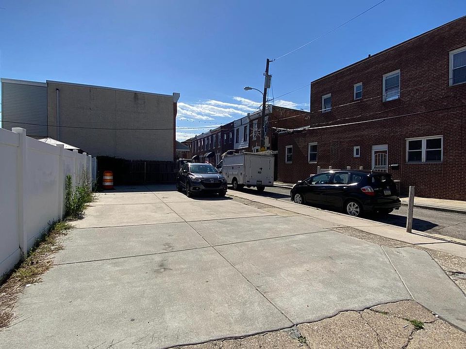 2nd image of 2213 S 3rd St