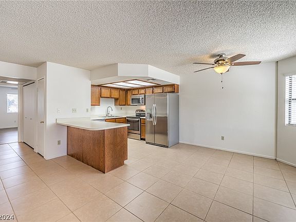 3rd image of 1205 Sulphur Springs Ln Unit 102
