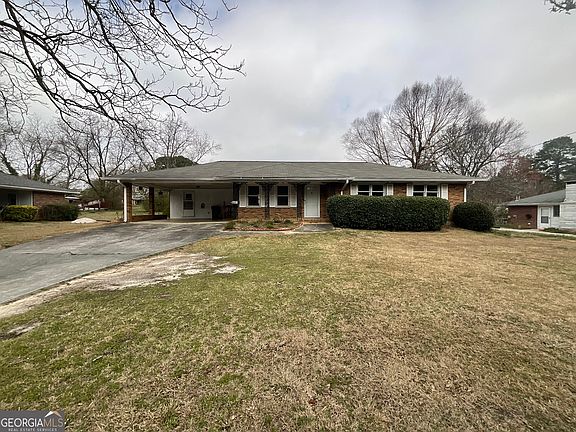 2nd image of 2161 Pine Rd