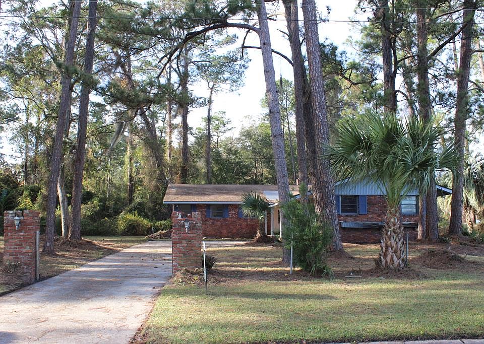 1st image of 200 Satilla Dr