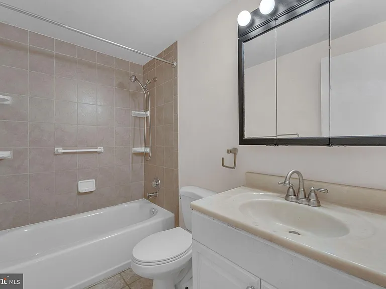 40 Rittenhouse Dr — Photo 23