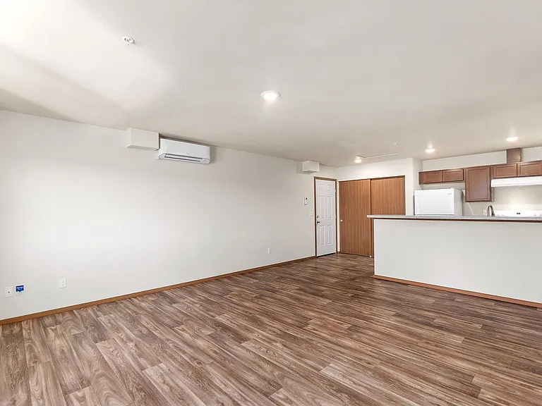 Easy Living Starts Here Trotter Downs Apartments — Photo 16
