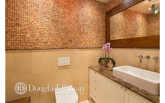 Sold by Douglas Elliman | media 25