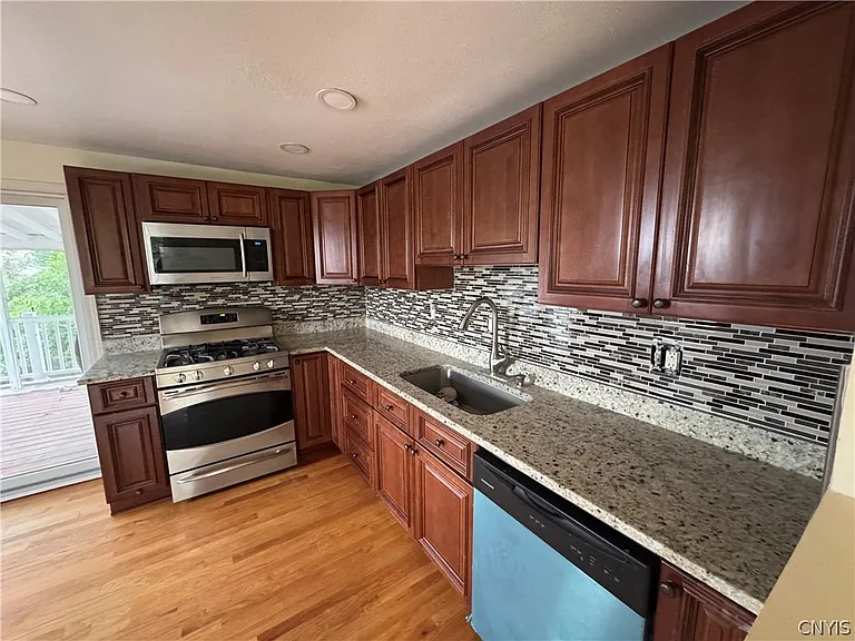 4748 Haverton Ln — Photo 9