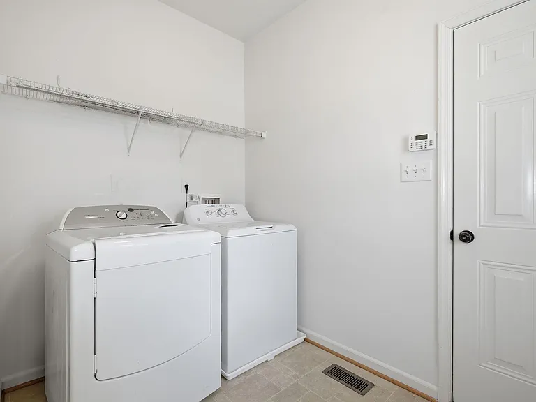 20 Houser Dr — Photo 11