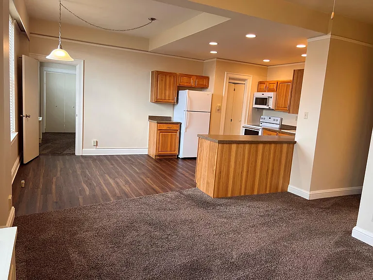 100 E Broadway St #713 — Photo 3