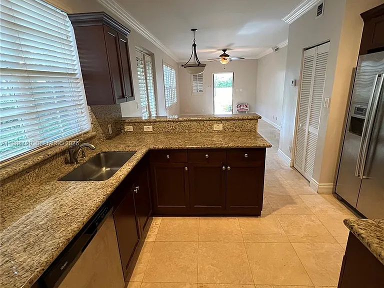 481 Menendez Ave #9 — Photo 4