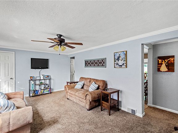 4th image of 620 Charlotte Dr