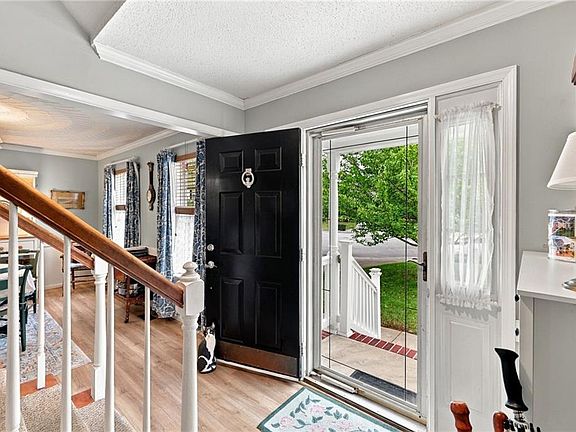 3rd image of 808 Dolph Cir