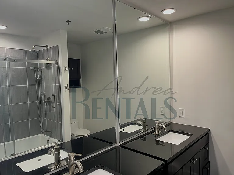 7 Hallam St #2C — Photo 9