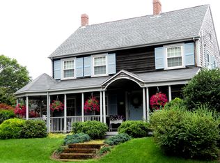 8 Green St, Fairhaven, MA 02719