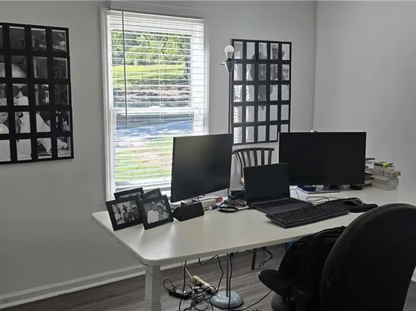 606 W Lake Ave NW, Atlanta, GA 30318