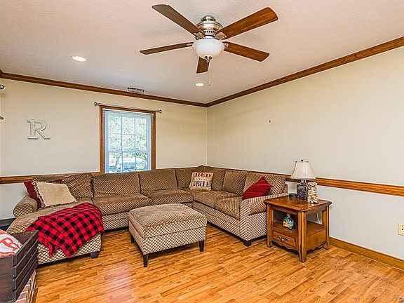 5th image of 8295 Briarthorn Ct