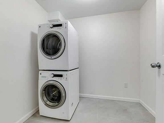 3rd image of 113646 41st Ave #3B