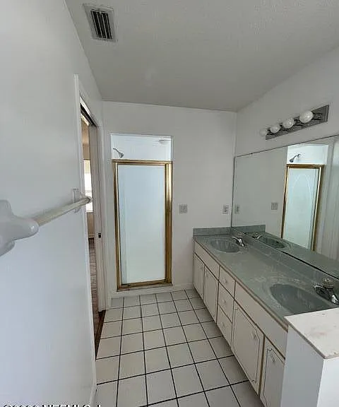 9 Lyons Pl — Photo 23