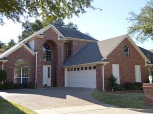 105 Wellington Dr, Woodway, TX 76712
